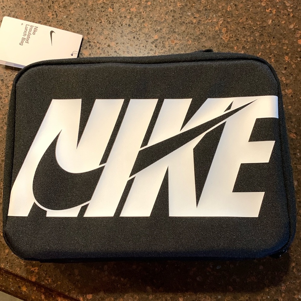 Nike insulated lunch bag